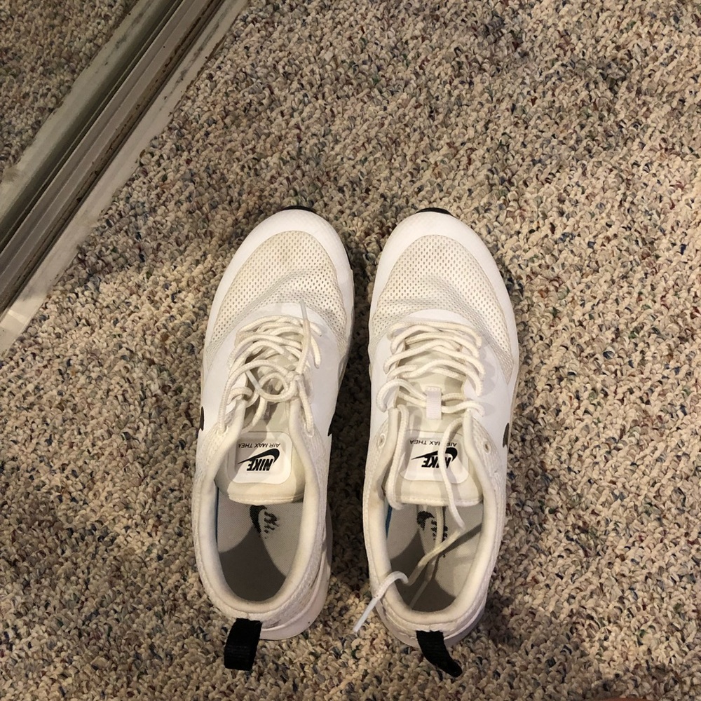 Nike Thea sneakers